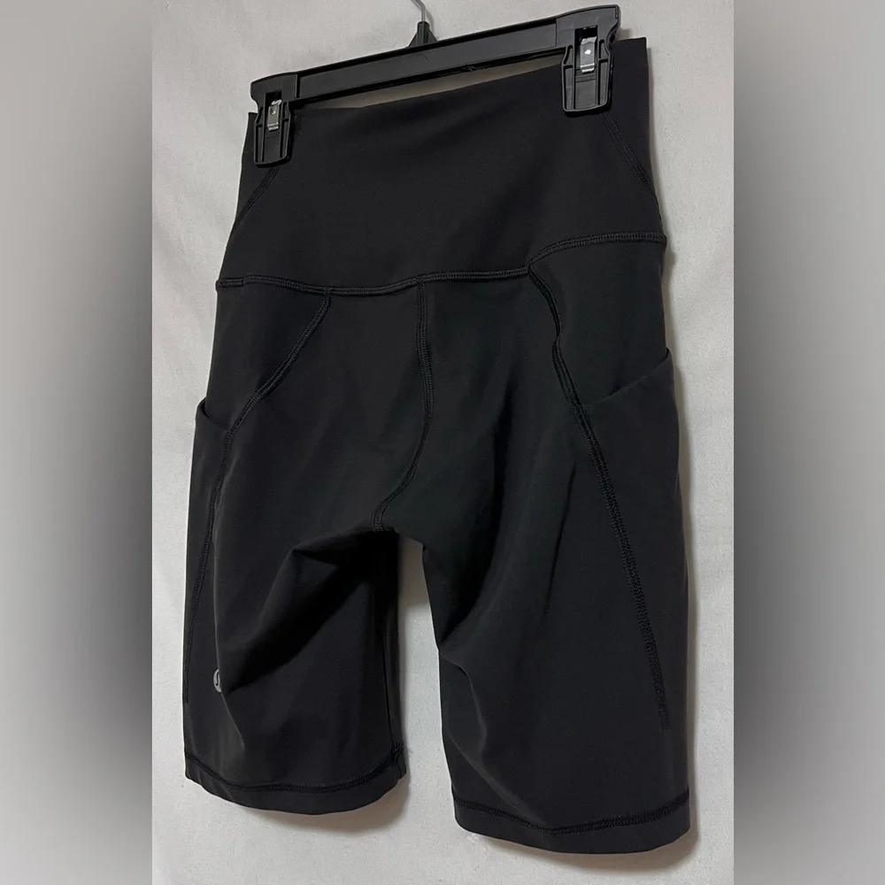 Lululemon Wunder Train High-Rise Shorts Pockets Yoga Running Activewear Workout